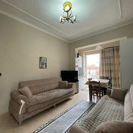 Trumpets Apartment Tiranë Eksteriør bilde